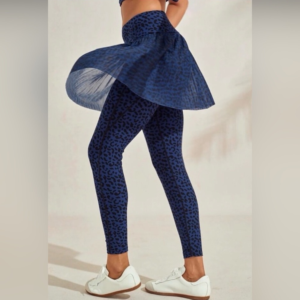 Acegolf Women’s 36”  Blue Leopard Print Mesh Skeggings